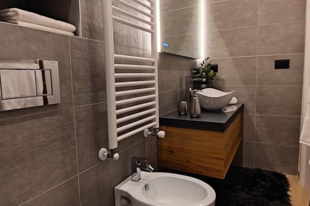 Casa Relax - 500 Mt. Dal Centro Apartment Turin Bagian luar foto